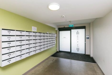 Photo of property in Dual Apartments, 403/142 Vivian Street, Te Aro, Wellington, 6011