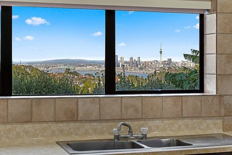 Photo of property in 38 Balmain Road, Chatswood, Auckland, 0626