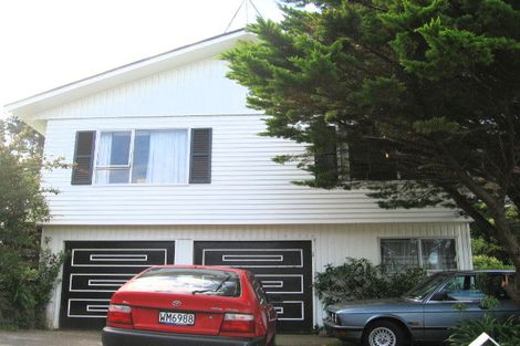 Photo of property in 28 Paddington Grove, Karori, Wellington, 6012