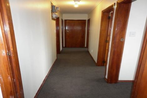 Photo of property in 43 Totara Park Road, Clouston Park, Upper Hutt, 5018