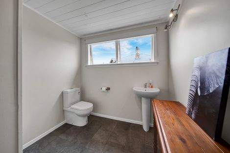 Photo of property in 70 Collins Street, Hawera, 4610