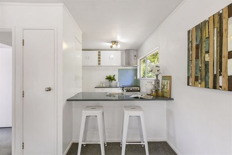 Photo of property in 2/14 Celina Place, Browns Bay, Auckland, 0630