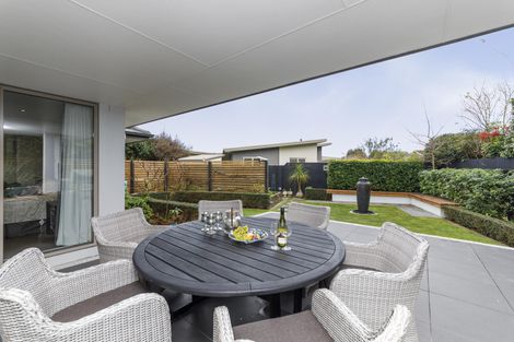 Photo of property in 2 Grand Oaks Drive, Awapuni, Palmerston North, 4412