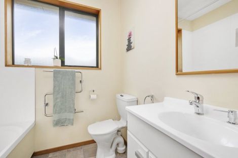 Photo of property in 2/113 Avonhead Road, Avonhead, Christchurch, 8042