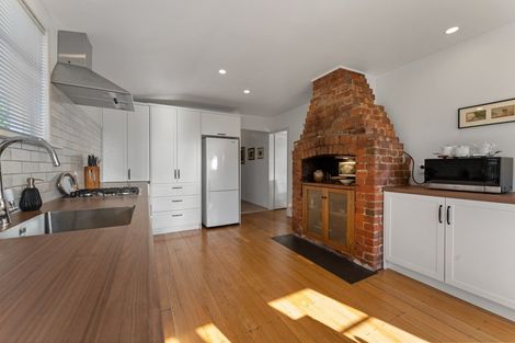 Photo of property in 9 Mayfair Place, Westown, New Plymouth, 4310