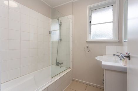 Photo of property in 23 Rowcliffe Crescent, Avonside, Christchurch, 8061