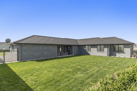 Photo of property in 15 Greystone Place, Omokoroa, 3114