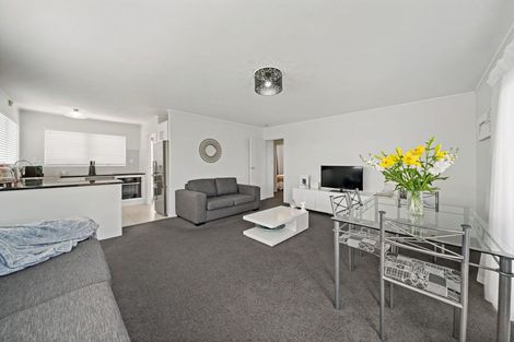 Photo of property in 1/539 Pakuranga Road, Howick, Auckland, 2010