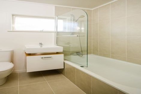 Photo of property in 2/8 Ngataringa Road, Devonport, Auckland, 0624