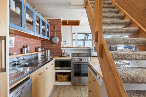 Photo of property in 5 Marine Parade, Orewa, 0931