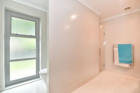 Photo of property in 25 Hobbs Road, Matakatia, Whangaparaoa, 0930