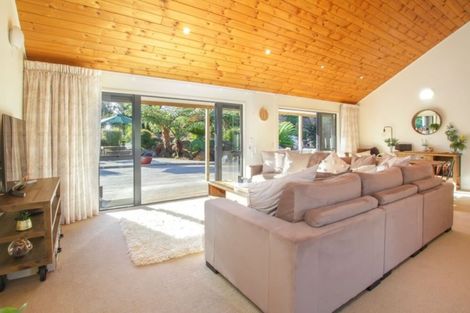 Photo of property in 106 Waimate North Road, Kerikeri, 0293