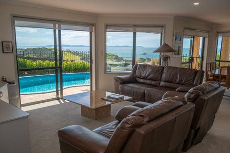 Photo of property in 11 Oden Hill, Coopers Beach, 0420