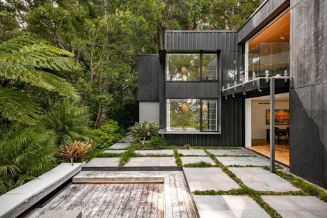 Photo of property in 34 Arapito Road, Titirangi, Auckland, 0604