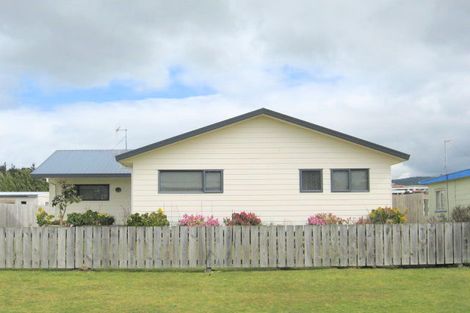 Photo of property in 209 Tui Road, Whangamata, 3620