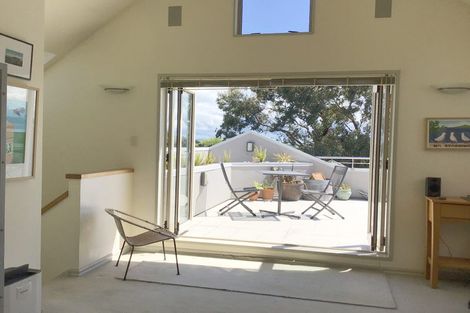 Photo of property in 2/145 Victoria Road, Devonport, Auckland, 0624