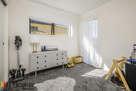 Photo of property in 15 Farmland Road, Papakura, 2110