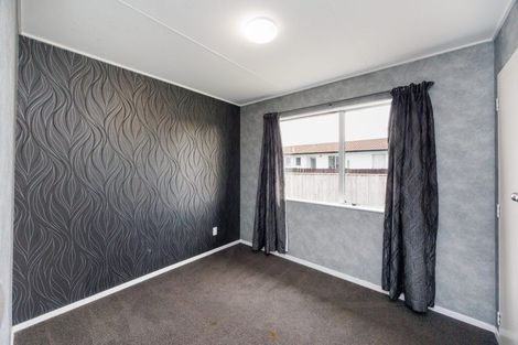 Photo of property in 18 Cumberland Place, Kelvin Grove, Palmerston North, 4414