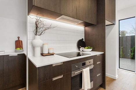 Photo of property in 3/27 Division Street, Riccarton, Christchurch, 8041