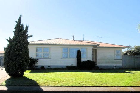 Photo of property in 114 Cargill Street, Papakura, 2110
