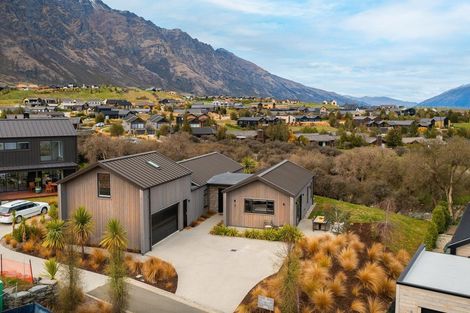 Photo of property in 5 Durness Court, Jacks Point, Queenstown, 9371