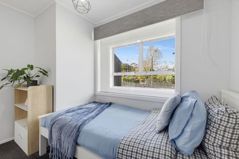Photo of property in 2 Bromley Place, Westown, New Plymouth, 4310