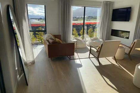 Photo of property in 2 Chapman Way, Jacks Point, 9371