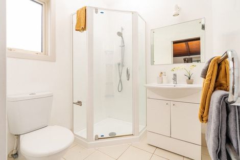 Photo of property in 3 Glamorgan Street, Northland, Wellington, 6012