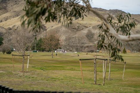 Photo of property in 37 Wallis Drive, Cromwell, 9310