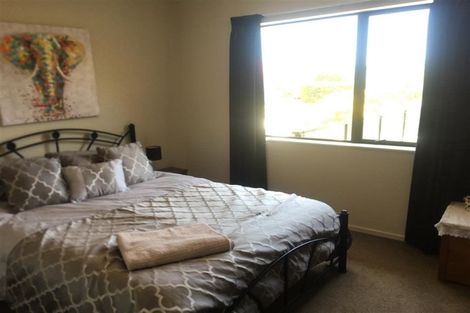 Photo of property in 21 Campion Road, Waikanae Beach, Waikanae, 5036