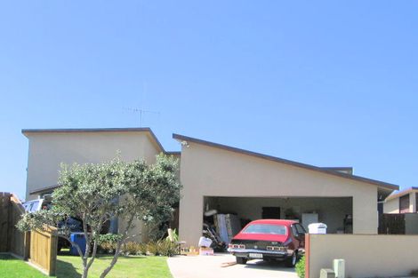 Photo of property in 22 Madeleine Terrace, Papamoa Beach, Papamoa, 3118