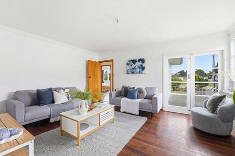 Photo of property in 10 Camellia Avenue, Aramoho, Whanganui, 4500