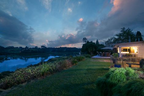 Photo of property in 51 Kent Terrace, Riverhead, 0820