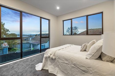Photo of property in 12a Range View Road, Mount Albert, Auckland, 1025