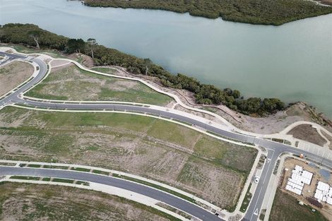 Photo of property in 14 Emerald Avenue, Rosehill, Papakura, 2113