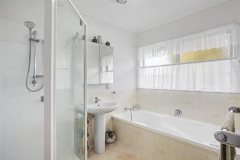 Photo of property in 19 Merchant Avenue, Te Atatu South, Auckland, 0610