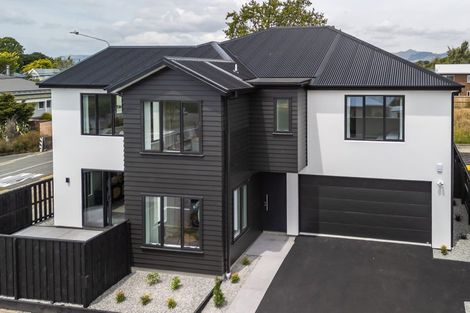 Photo of property in 210 Edgeware Road, Edgeware, Christchurch, 8013