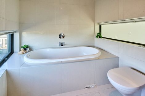 Photo of property in 24d Mandalay Terrace, Khandallah, Wellington, 6035