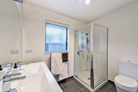 Photo of property in 17 Old Red Barn Road, Halswell, Christchurch, 8025