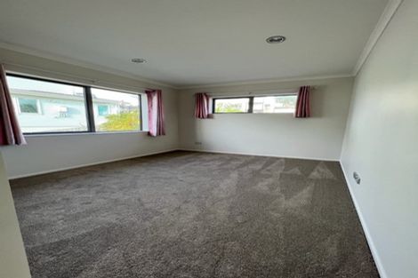 Photo of property in 10 Bridget Court, Red Beach, 0932
