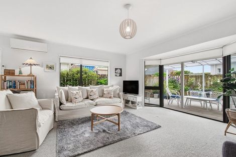 Photo of property in 38 Ngatai Road, Otumoetai, Tauranga, 3110