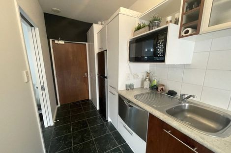 Photo of property in Atrium Apartments, 2q/154 The Terrace, Wellington Central, Wellington, 6011