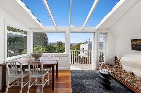 Photo of property in 33 Grant Road, Thorndon, Wellington, 6011