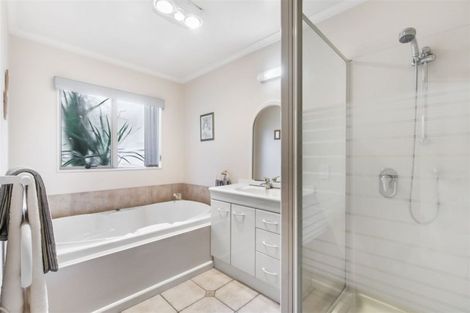 Photo of property in 6 Pounamu Avenue, Greenhithe, Auckland, 0632