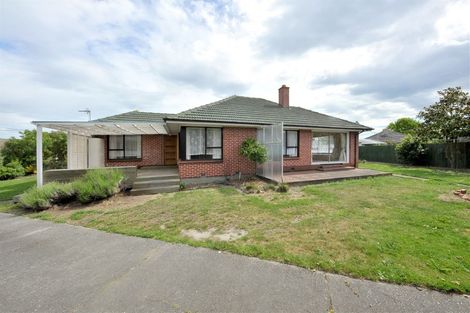 Photo of property in 8 Dalton Place, Burnside, Christchurch, 8053