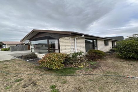 Photo of property in 1/17 Aberfoyle Place, Parklands, Christchurch, 8083