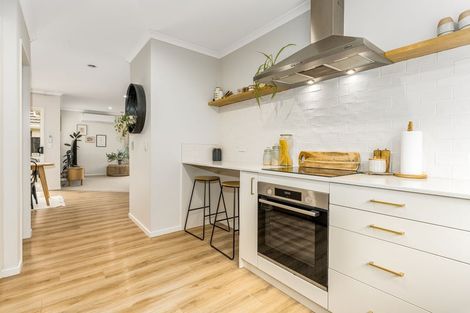 Photo of property in 57 Kapiti Crescent, Titahi Bay, Porirua, 5022