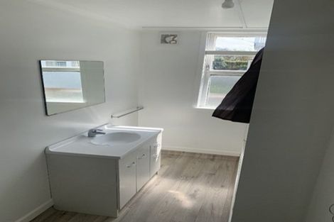 Photo of property in 98 Pembroke Street, Carterton, 5713