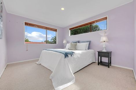 Photo of property in 30 Ransom Smyth Drive, Goodwood Heights, Auckland, 2105