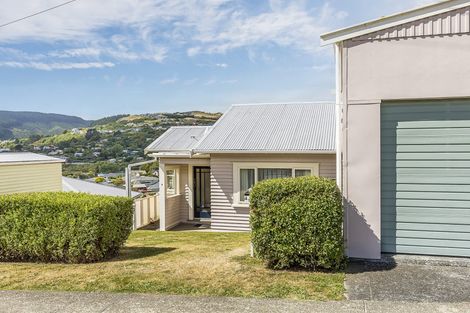 Photo of property in 4 Te Reinga View, Tawa, Wellington, 5028